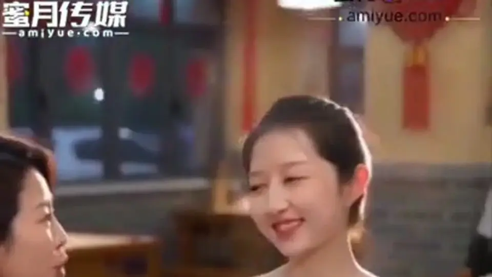 乡村爱情之骚妇秀云 第10集，2分14秒。这集把前面的疑问接了一半，上一集没看的先补。