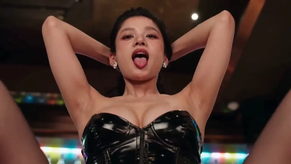 《AI魔改 张婧仪 小母狗直接把投资方压在身下》，4分56秒。这一条够实在。