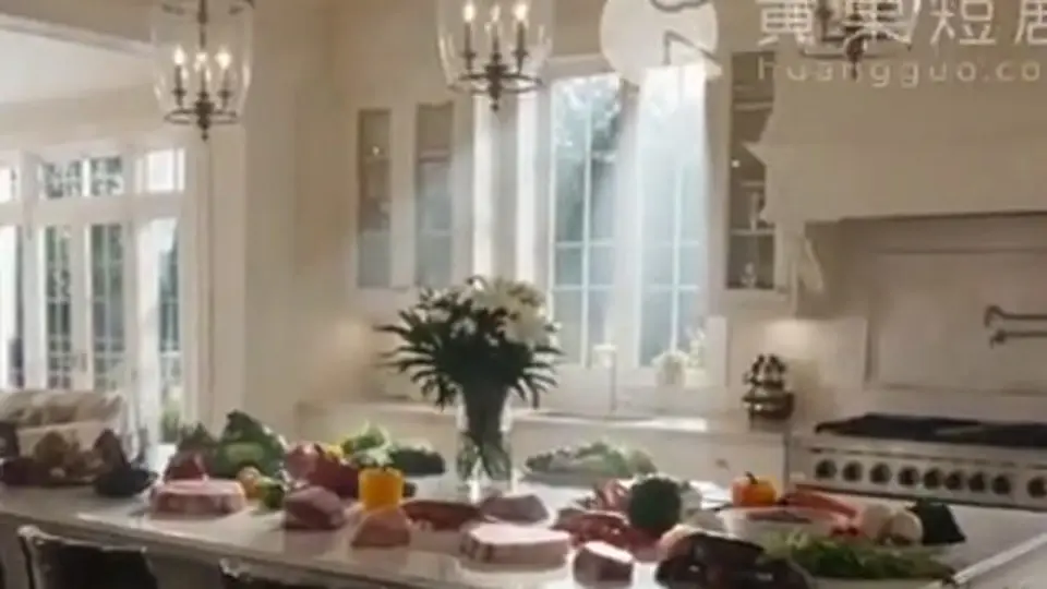 《顶级私厨》第2集，2分40秒。剧情接着往下走。
