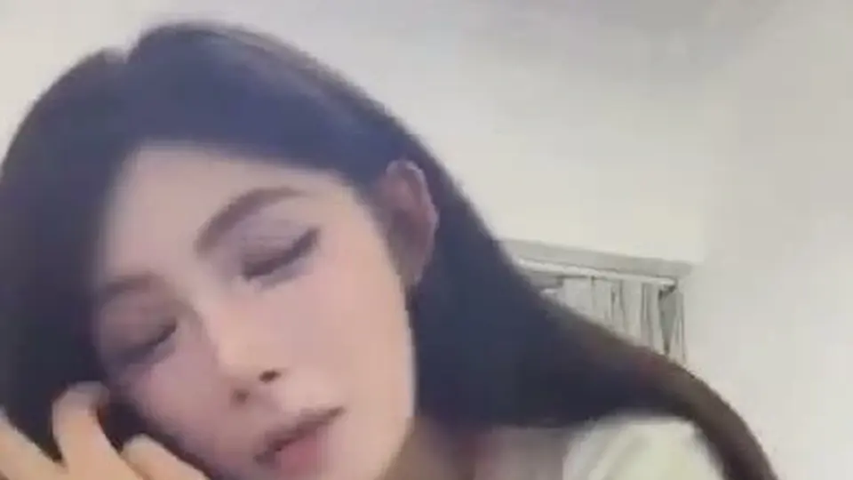 开头几秒就进正题，中途换了只手继续，比想象中完整。