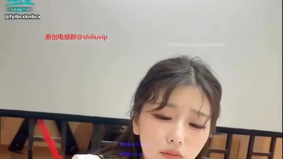 窗帘一直没拉开，边录边说快射给我，镜头晃得厉害也没停，收藏夹里躺好。