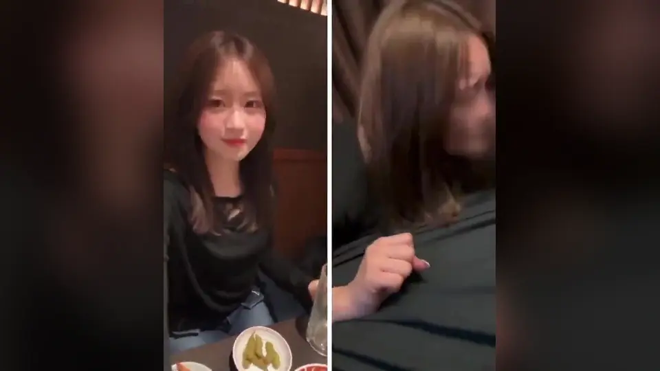 镜头前一点也不怯。怕吵到人声音压得很低，耳机体验更好。
