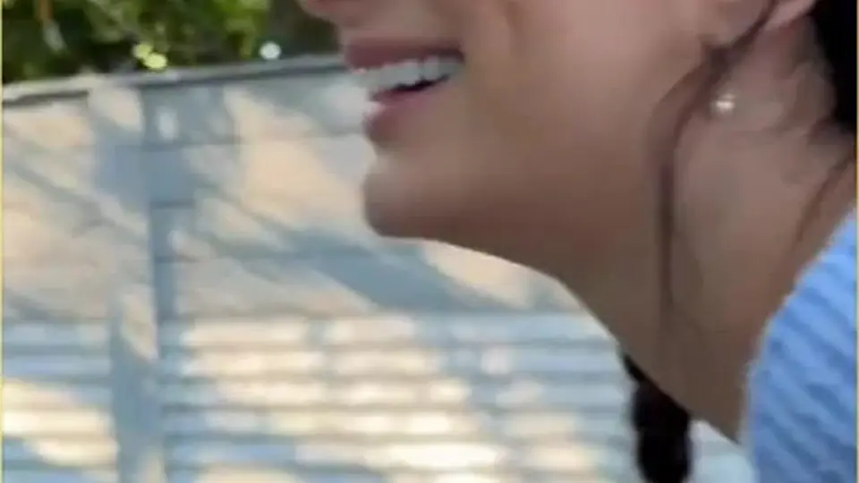 前一秒还在找角度，没有妆感没有滤镜，比想象中完整。