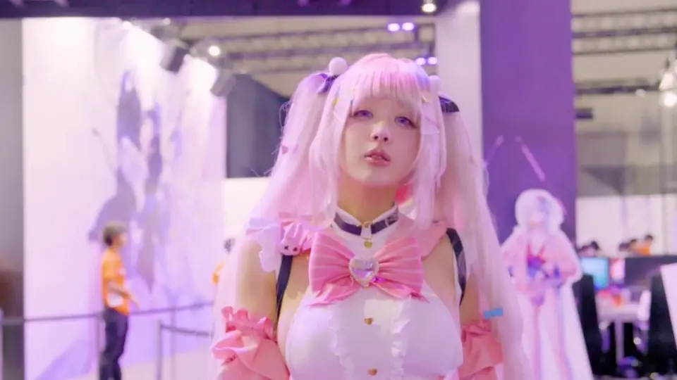 在TGS上，きっかさん（）的柠檬桑视频中，她的身姿和粉丝服务让人目不转睛。