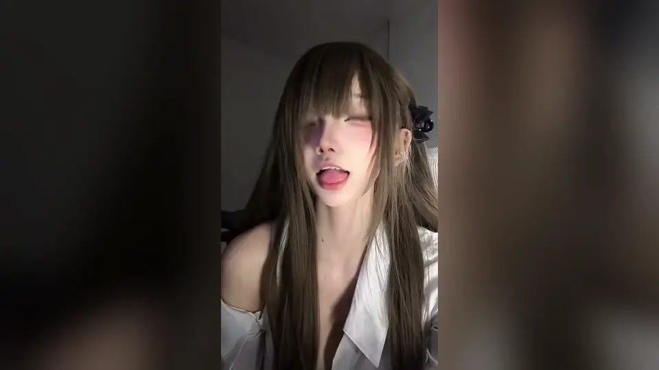 后半段明显收不住，从正面切侧面信息量翻倍。节奏没拖。