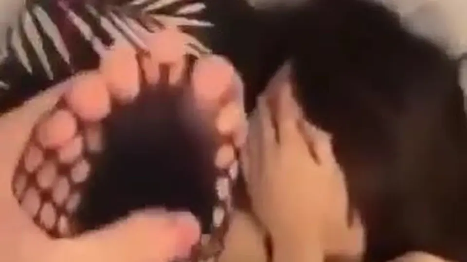 我有一个问题，为什么男人做爱的时候都喜欢怼脸拍人家呢？评论区探讨一下呗