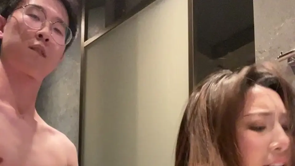我不叫肉肉.. - X上的门哥后入的力道刚刚好，差点把我操到两眼放空