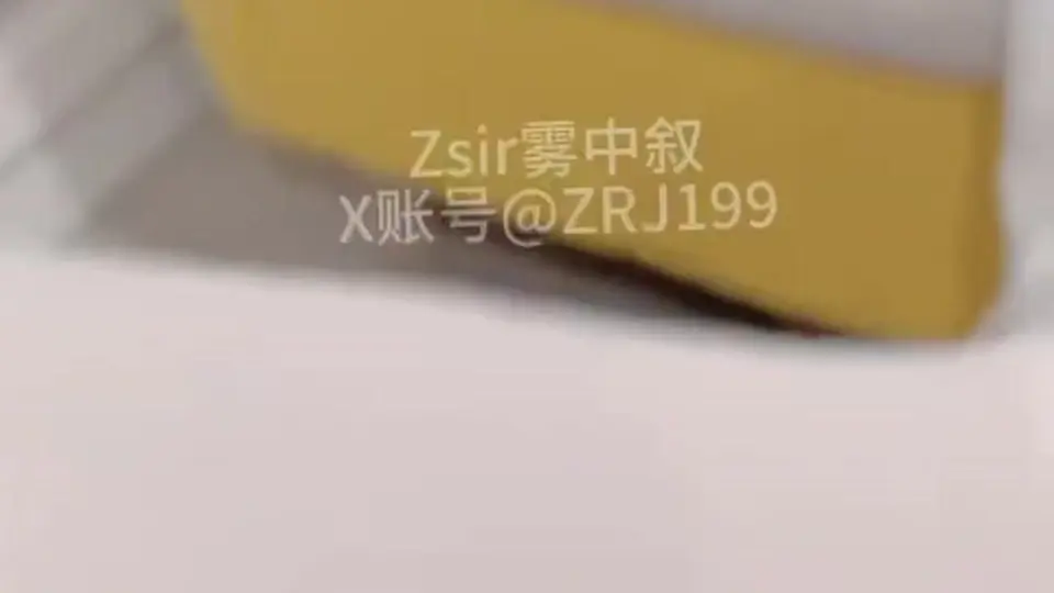 雾先生的足控日常 - 上次意犹未尽的老雾再次约拍07妹妹 一袭白衣颇具古风 老雾很少舔足模的脚 除非顶级 也是吃到可口的“雪糕了” 最后白丝足交 手撸 龟责出货...